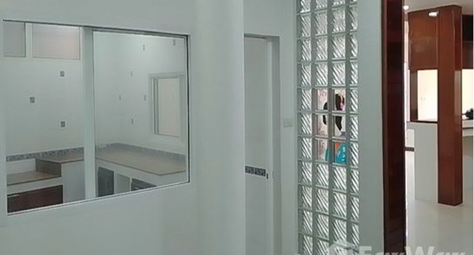Haus zum Kauf mit 4 Zimmer in Bang Bon, Bangkok