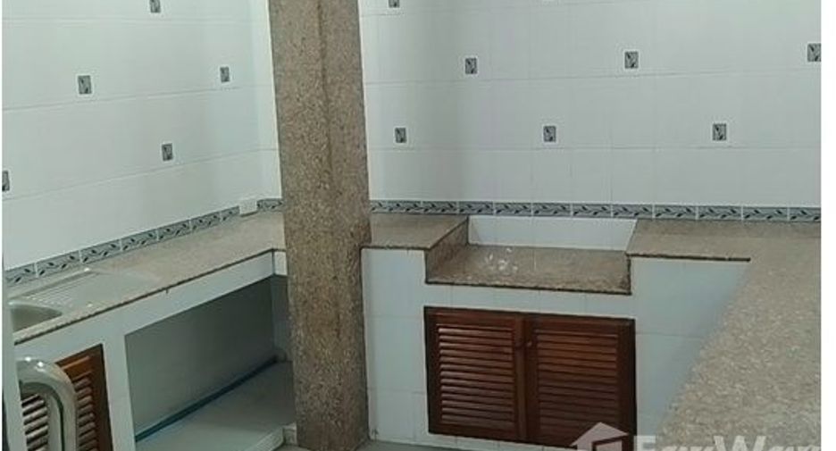 Haus zum Kauf mit 4 Zimmer in Bang Bon, Bangkok