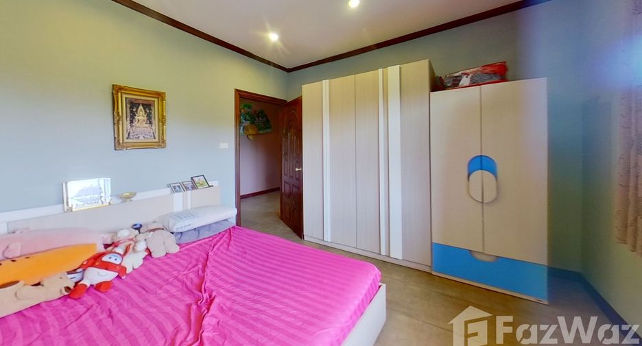 For sale 4 bedrooms house in San Kamphaeng, Chiang Mai