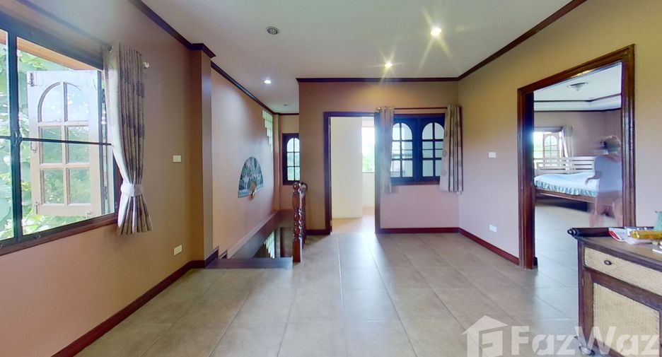 For sale 4 bedrooms house in San Kamphaeng, Chiang Mai