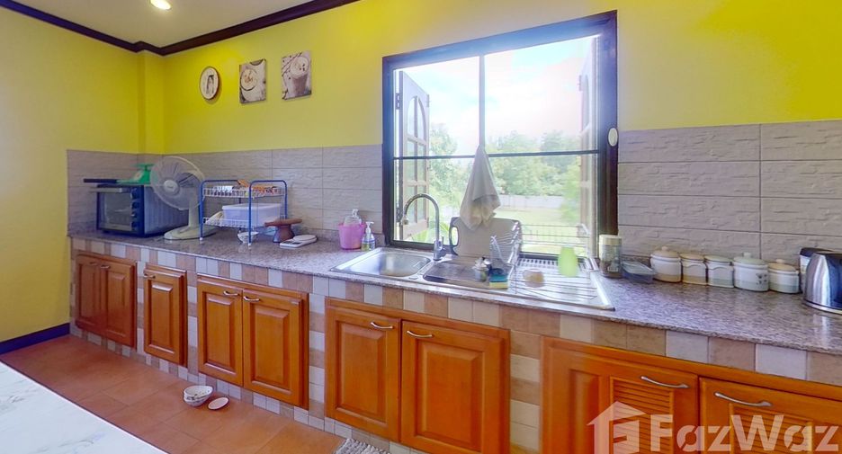 For sale 4 bedrooms house in San Kamphaeng, Chiang Mai