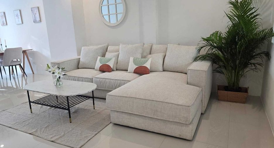 For rent 3 bedrooms townhouse in Thalang, Phuket