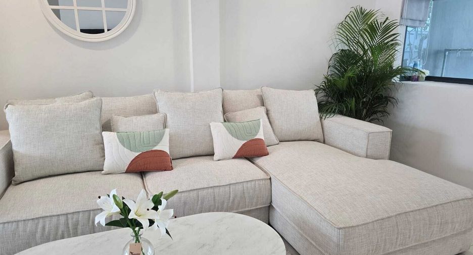For rent 3 bedrooms townhouse in Thalang, Phuket