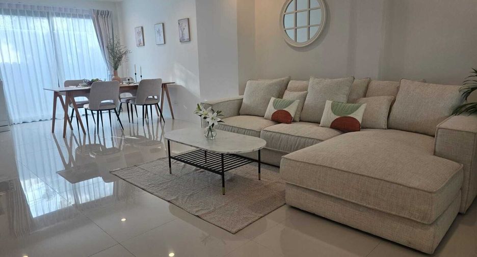 For rent 3 bedrooms townhouse in Thalang, Phuket