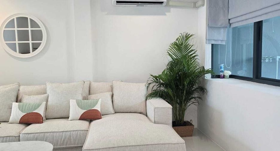 For rent 3 bedrooms townhouse in Thalang, Phuket