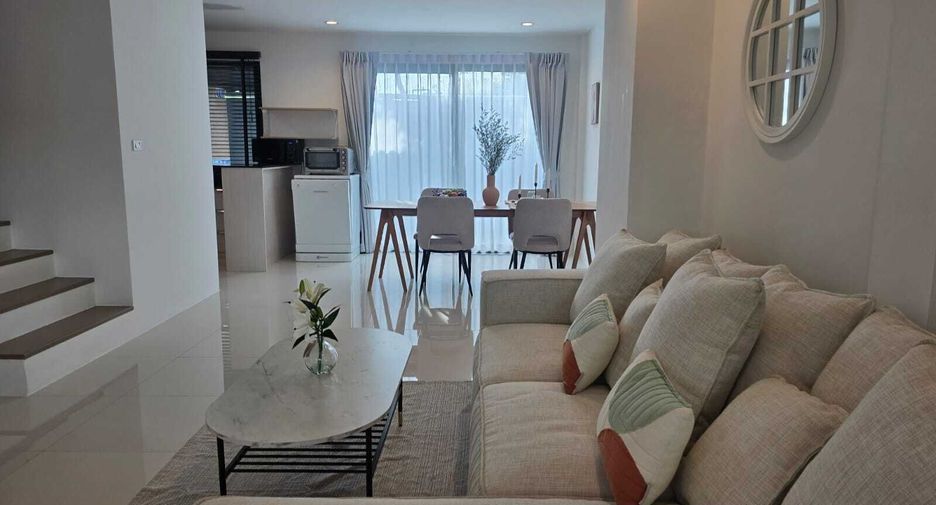 For rent 3 bedrooms townhouse in Thalang, Phuket