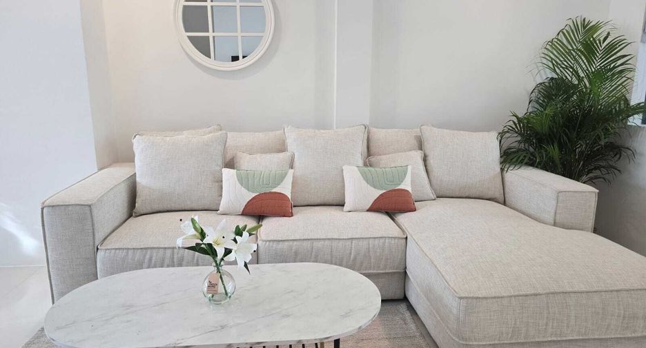 For rent 3 bedrooms townhouse in Thalang, Phuket