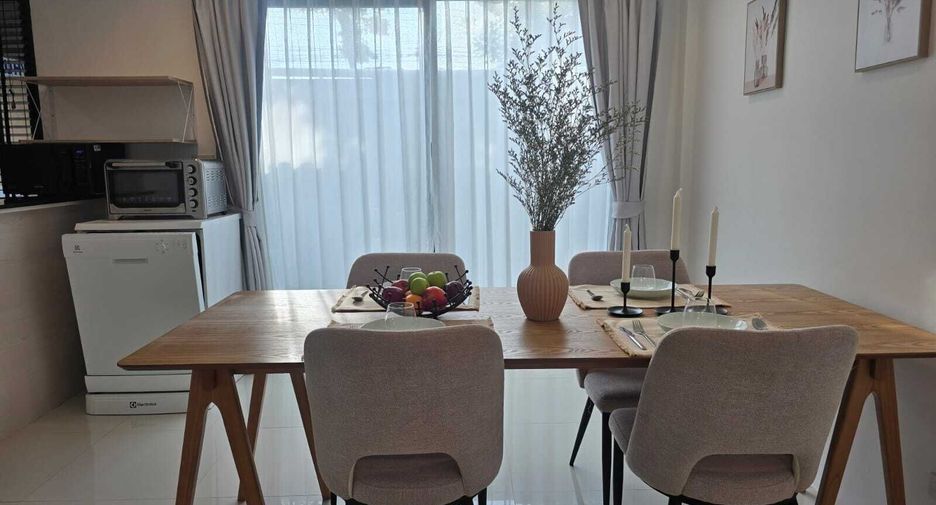 For rent 3 bedrooms townhouse in Thalang, Phuket
