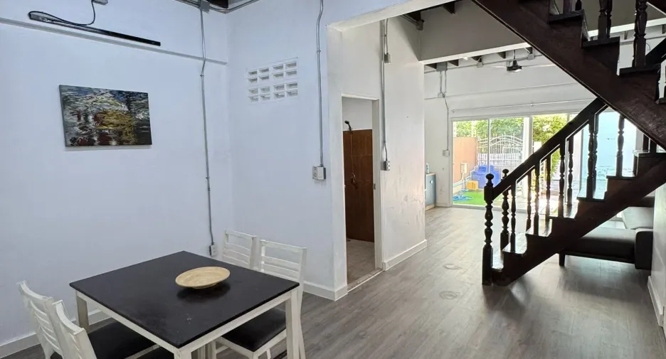 For rent 2 bedrooms townhouse in Mueang Phuket, Phuket