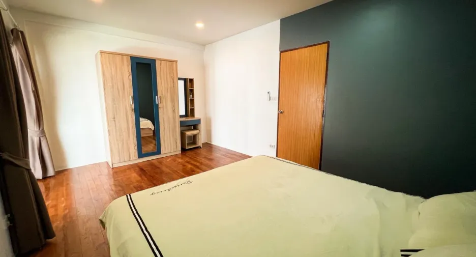 For rent 2 bedrooms townhouse in Mueang Phuket, Phuket
