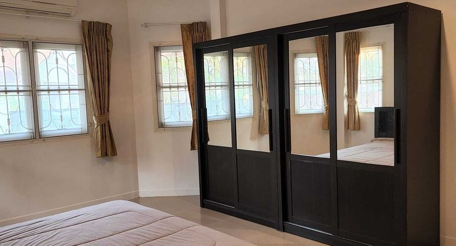 Haus zur Miete mit 3 Zimmer in Bang Lamung, Chonburi