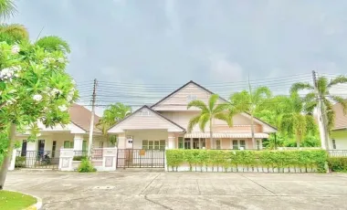 À louer 3 chambres maison à Bang Lamung, Chonburi