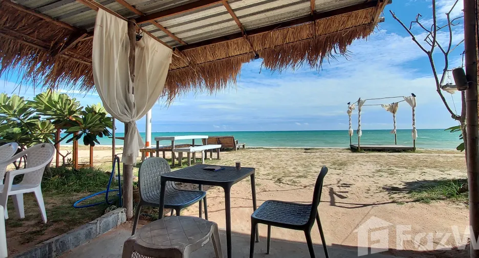 For sale 1 bed condo in Ban Chang, Rayong
