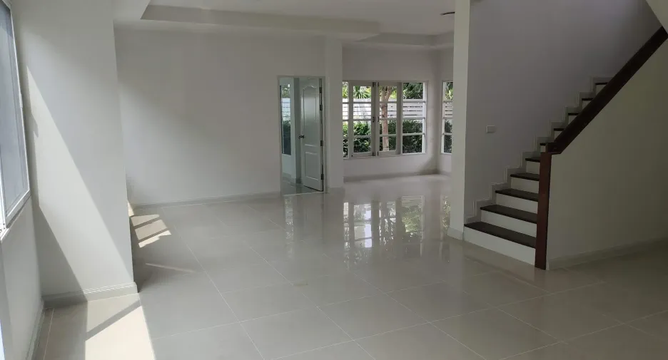 For sale 5 bedrooms house in Min Buri, Bangkok