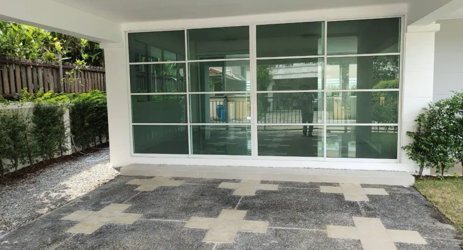 For sale 5 bedrooms house in Min Buri, Bangkok