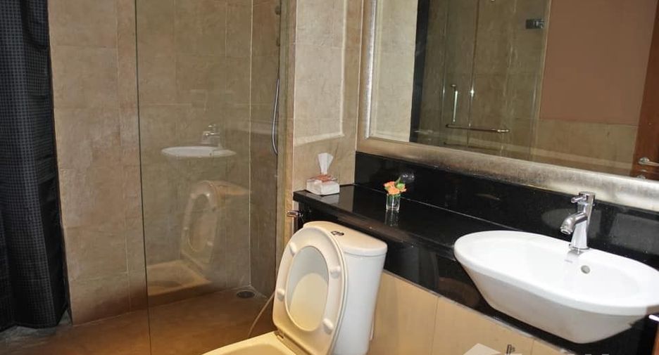 For sale 2 bedrooms condo in Sathon, Bangkok