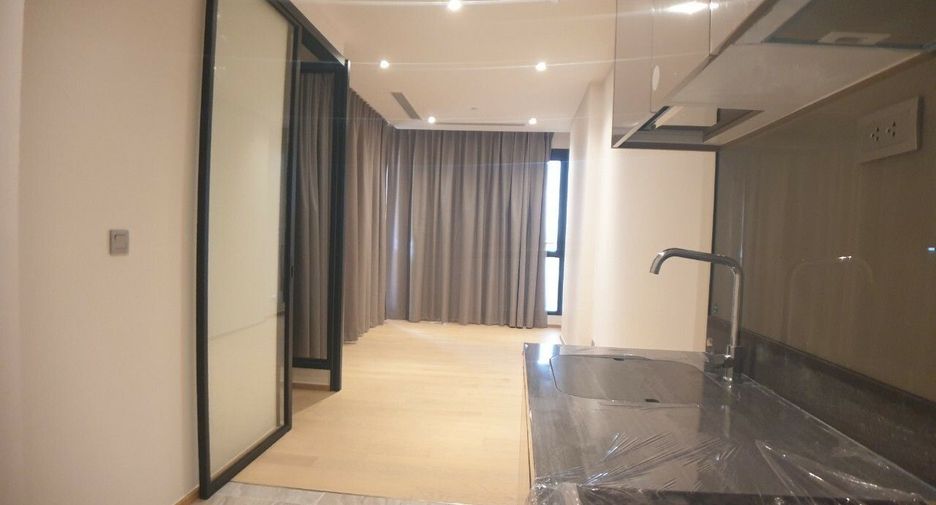 For sale 1 bed condo in Huai Khwang, Bangkok
