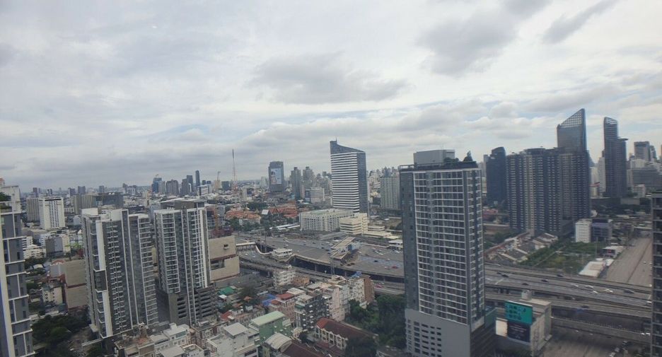 For sale 1 bed condo in Huai Khwang, Bangkok