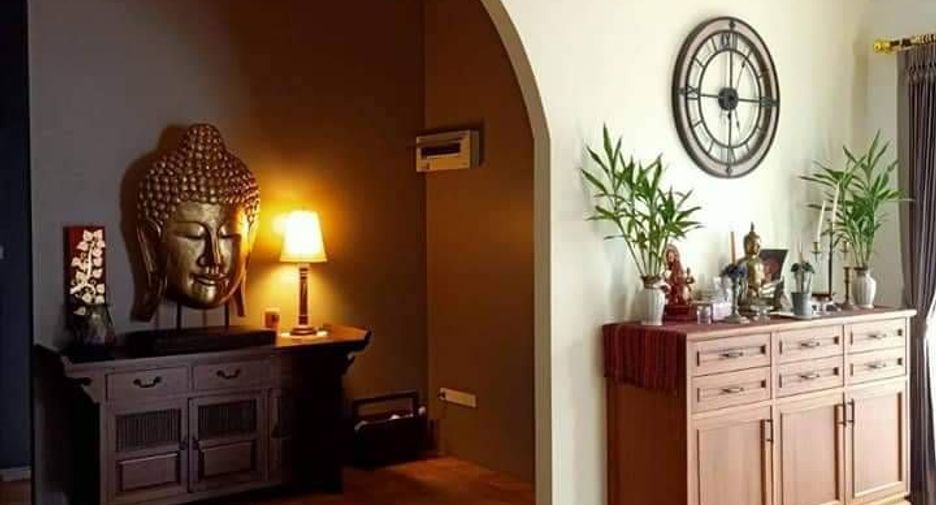 Casa en venta de 5 habitaciones en San Kamphaeng, Chiang Mai
