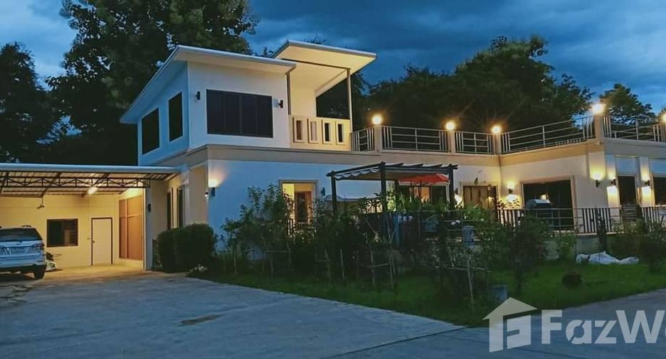 Casa en venta de 5 habitaciones en San Kamphaeng, Chiang Mai