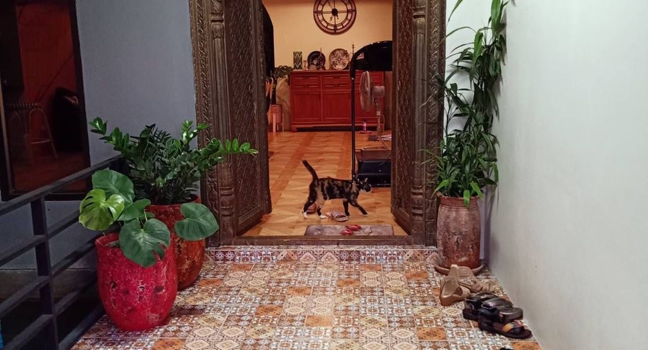 Casa en venta de 5 habitaciones en San Kamphaeng, Chiang Mai