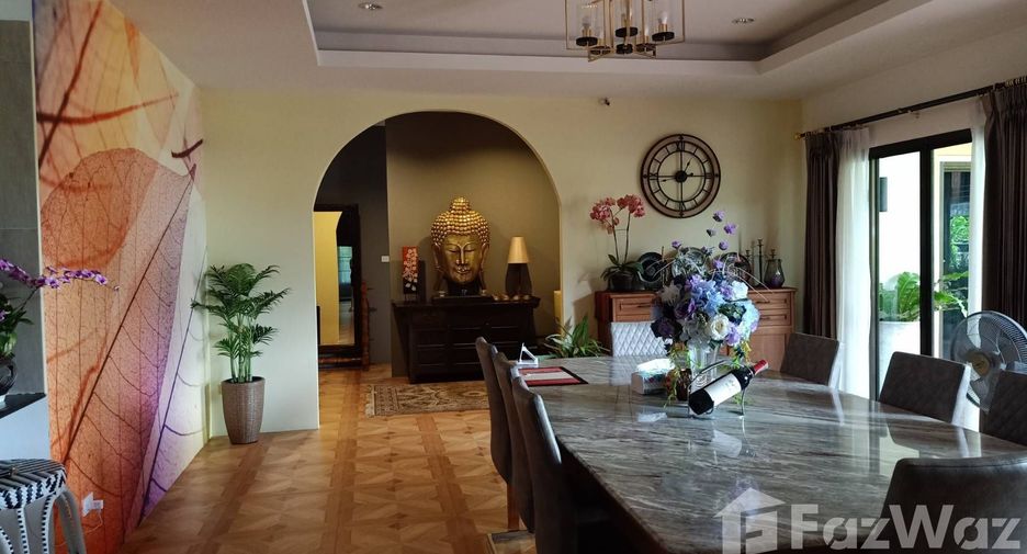 Casa en venta de 5 habitaciones en San Kamphaeng, Chiang Mai