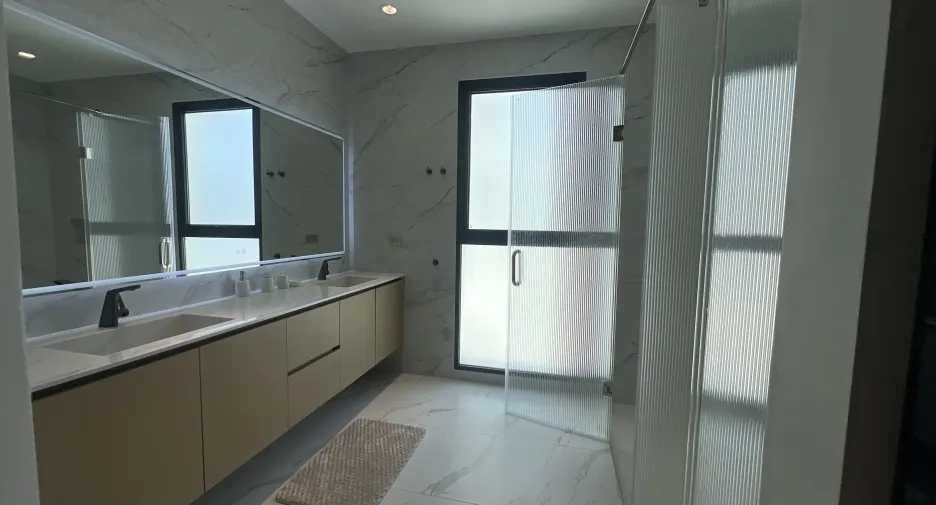 Villa en alquiler de 4 habitaciones en Mueang Phuket, Phuket