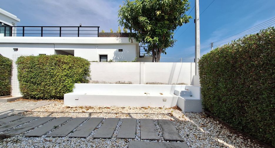 For rent 3 bedrooms villa in Hua Hin, Prachuap Khiri Khan