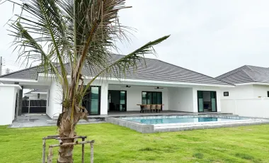 For rent 4 ベッドルーム villa in Hua Hin, Prachuap Khiri Khan