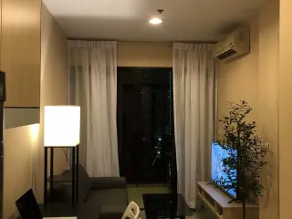 出售 和 出租 公寓 公寓 在 Huai Khwang, 曼谷