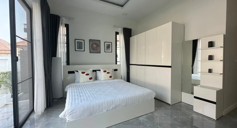 For sale 3 bedrooms villa in Cha Am, Phetchaburi