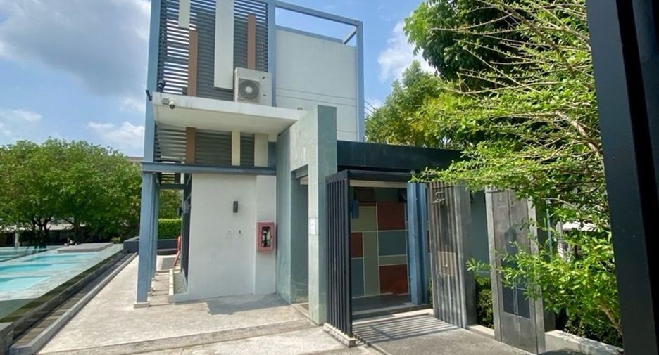 For sale 3 bedrooms house in Bang Kapi, Bangkok