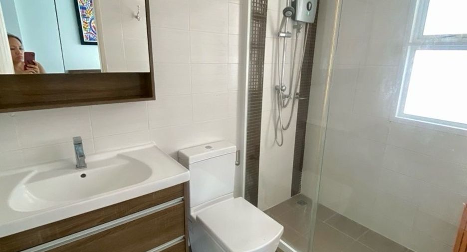 For sale 3 bedrooms house in Bang Kapi, Bangkok
