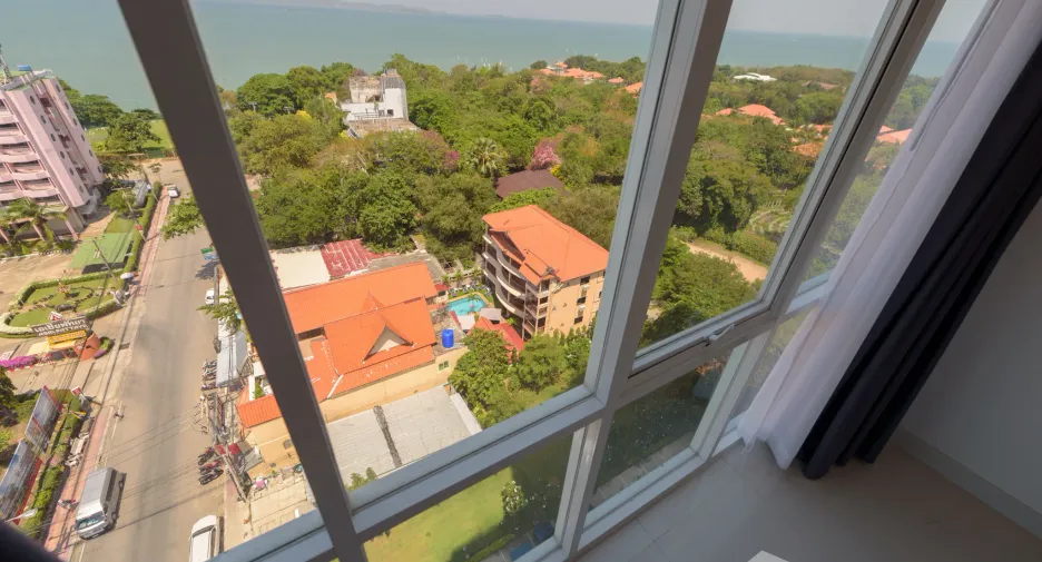 For sale and for rent 1 bed condo in Bang Lamung, Chonburi