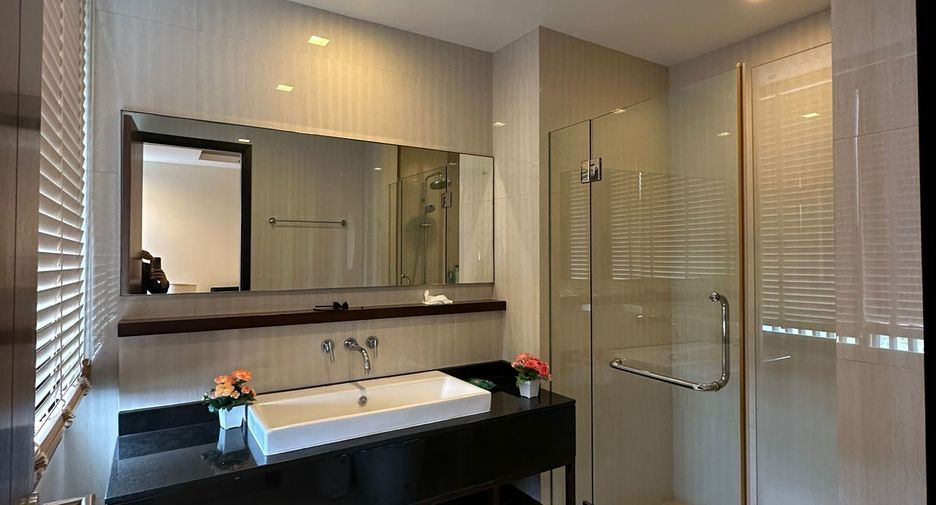 For rent 3 bedrooms townhouse in Thalang, Phuket
