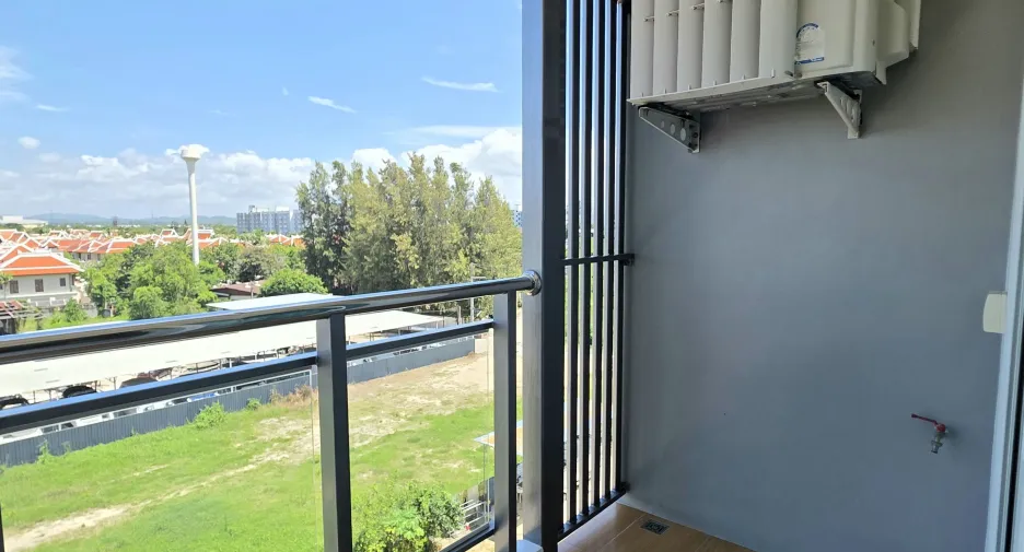 For sale そして for rent スタジオ condo in Sattahip, Chonburi