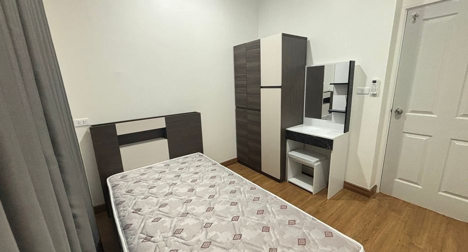 For rent 3 bedrooms townhouse in Mueang Chiang Mai, Chiang Mai