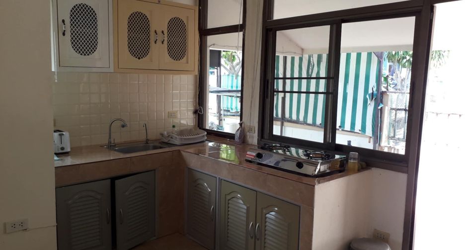 For rent 3 bedrooms villa in Bang Lamung, Chonburi