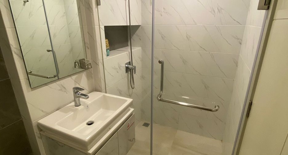 Продажа 2 спальни кондо в Банг Капи, Бангкок