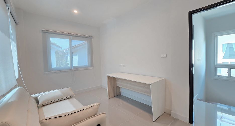 For rent 3 bedrooms townhouse in Thalang, Phuket