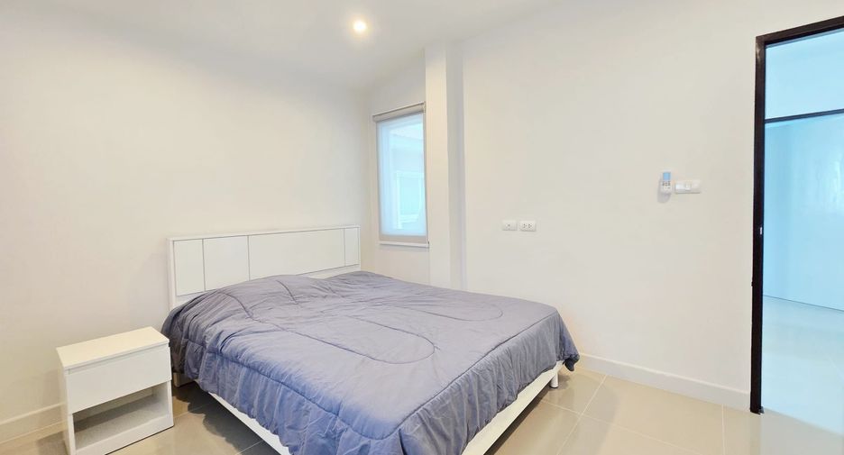 For rent 3 bedrooms townhouse in Thalang, Phuket