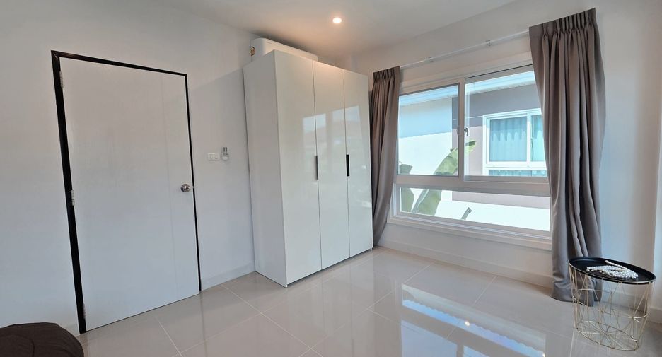 For rent 3 bedrooms townhouse in Thalang, Phuket