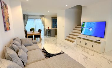 Casa adosada en venta y en alquiler de 3 habitaciones en Thalang, Phuket