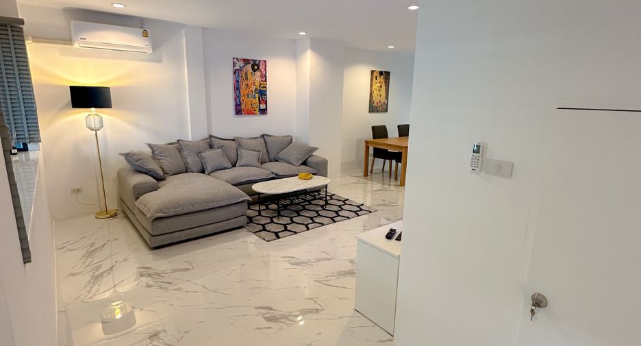 For sale and for rent 3 bedrooms townhouse in Thalang, Phuket