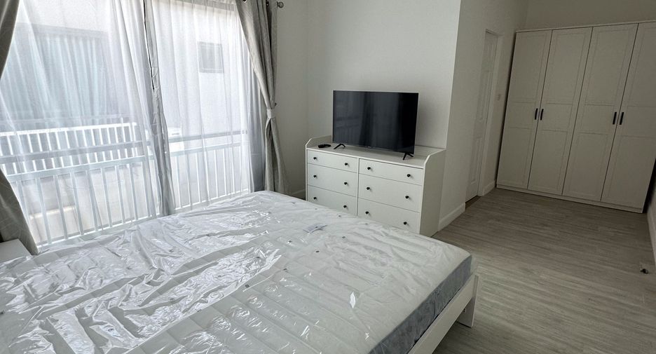 For sale and for rent 3 bedrooms townhouse in Thalang, Phuket