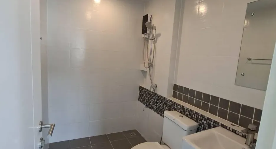 For sale 3 bedrooms townhouse in Mueang Pathum Thani, Pathum Thani