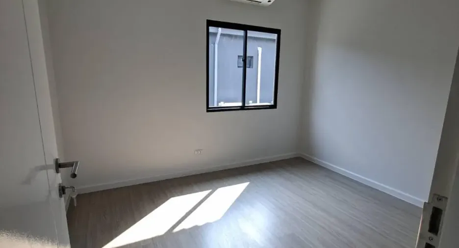 For sale 3 bedrooms townhouse in Mueang Pathum Thani, Pathum Thani