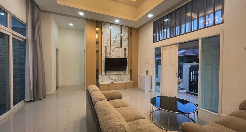 Haus zur Miete mit 3 Zimmer in Bang Lamung, Chonburi