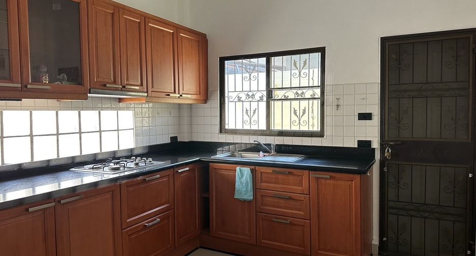 For sale and for rent 3 bedrooms house in Bang Lamung, Chonburi