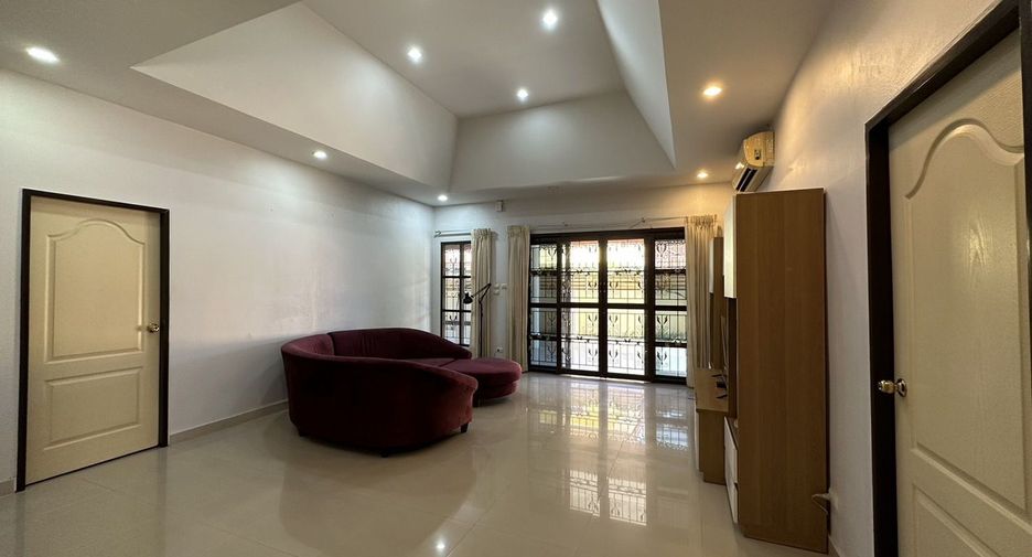 For sale and for rent 3 bedrooms house in Bang Lamung, Chonburi